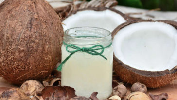 Tomar aceite de coco