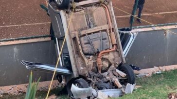 coche cae tres pisos después de que una anciana perdiese el control