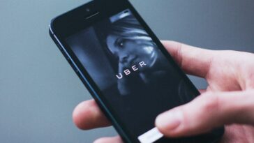 Uber deja la carrera más cara