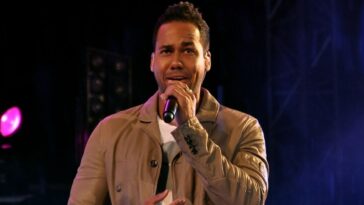 Romeo Santos canta su canción favorita de Cristian Castro