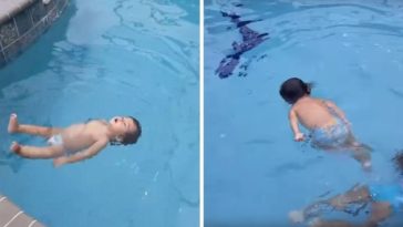 bebe en la piscina sorprende