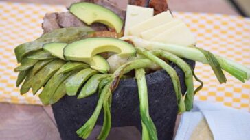 molcajete de carne asada