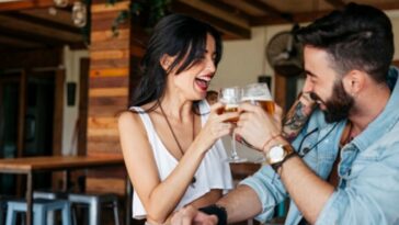 parejas que beben alcohol juntas tienen una relación más duradera y feliz