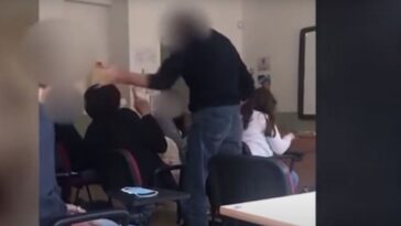 profesor golpea a un alumno que no llevaba puesta la mascarilla