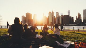 quienes pasan más tiempo con sus amigos tienen mejor salud física y mental