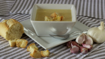 sopa de ajo