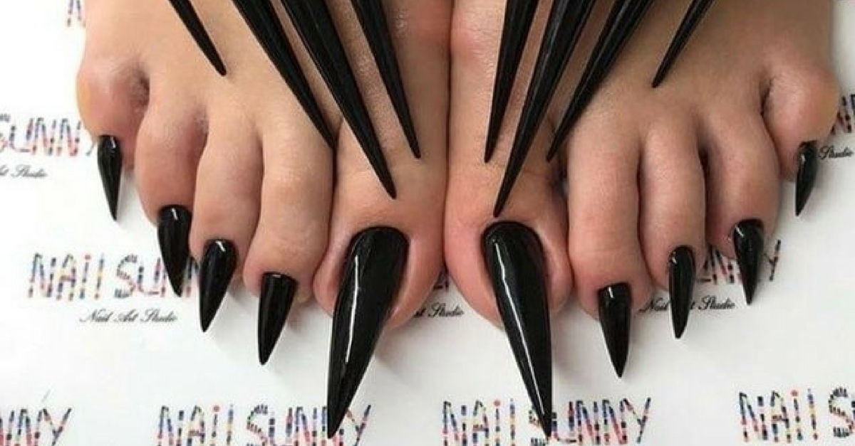 Uñas extra largas la nueva tendencia para manicuras